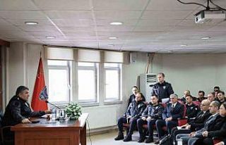 Karaburun birim amirleriyle buluştu