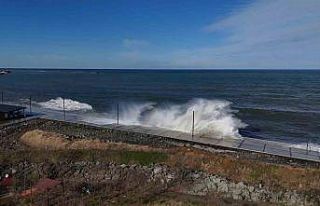 Karadeniz’de dalgalar havadan görüntülendi