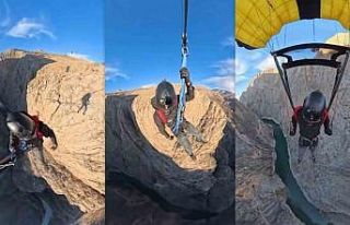 Karanlık Kanyon’da base jump atlayışı nefes...