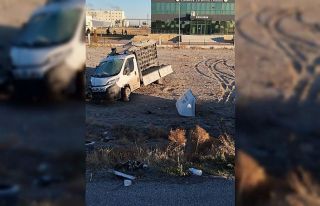 Karapınar’da şarampole devrilen kamyonet sürücüsü...