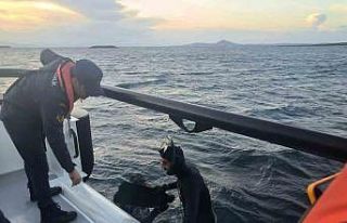 Karaya oturan tekne sahil güvenlik ekiplerince kurtarıldı