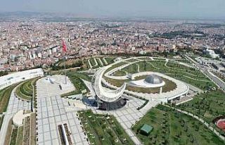 Karesi’de birleştirilmiş dükkanlardaki ruhsat...