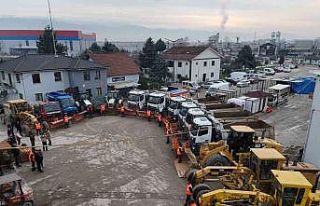 Karla mücadelede 200 personel, 33 iş makinesi sahada...