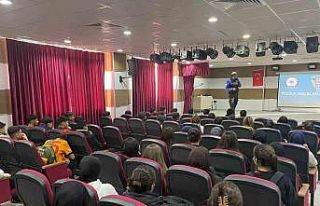 Kars’ta öğrencilere polislik mesleği anlatıldı