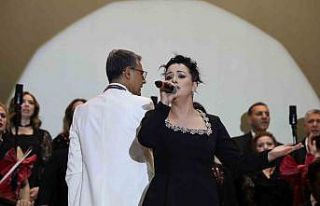 Kebapçısı da doktoru da bu koroda: 25 kişilik...