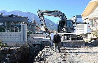 Kemer Kuzdere’de yağmur suyu drenaj hattı çalışmaları
