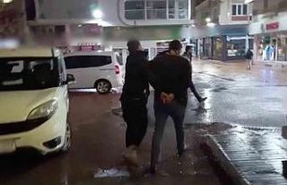 Kendi yaptığı gizli odada saklandı, polisten kaçamadı