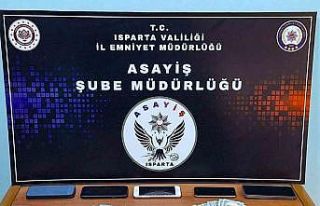 Kendilerini polis olarak tanıtıp milyonluk vurgun...