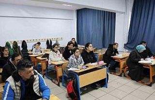 Kırşehir’de 74 engelli vatandaş gönüllü öğretmenlerle...