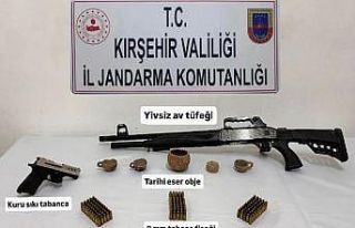 Kırşehir’de kaçakçılık operasyonu: silah,...