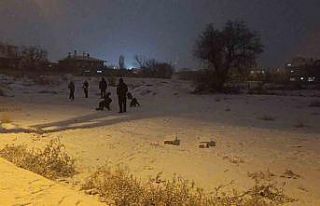 Kırşehir’de kar yağışı başladı, çocuklar...