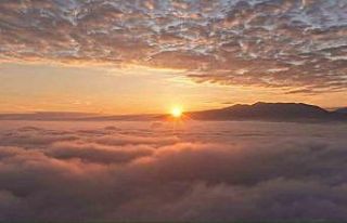 Kocaeli’de sis bulutları arasında kartpostallık...