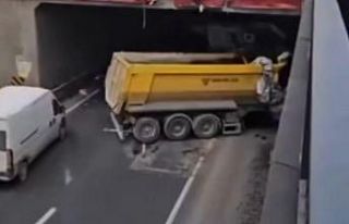 Kontrolden çıkan hafriyat kamyonu başka bir araca...