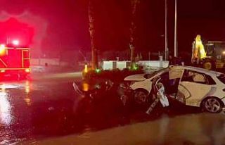 Kontrolden çıkan otomobilin sürücüsü hayatını...