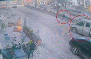 Koşarak karşıya geçen çocuk saniyelerle ölümden...