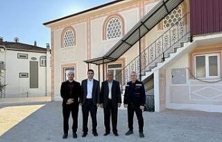 Köy camii bahçesinde parke taşı ve çevre düzenlemesi...