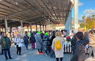 Köyceğiz’de yılbaşı pazarı kuruldu