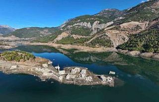 Kuraklık Kıbrıs’a içme suyu sağlayan barajı...