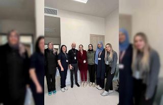 Kütahya Şehir Hastanesi’nde dev yumurtalık kitleleri...