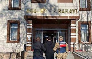 Malazgirt’te aranan şahıs jandarma tarafından...