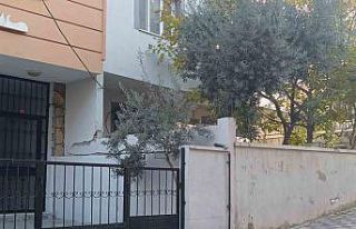 Manisa’da boşaltılan iki binanın sakinleri evlerine...