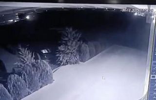 Mardin’de kontrolden çıkan tır bariyerlere çarptı:...