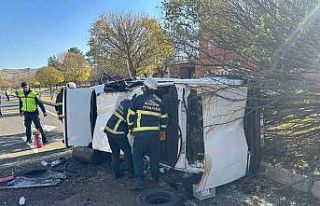 Mardin’de otomobil devrildi: 3 yaralı