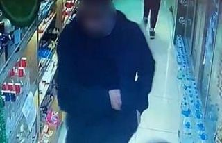 Marketten alkollü içecek çalan şahıs kameraya...