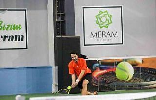 Meram’da aileler kortta buluşuyor