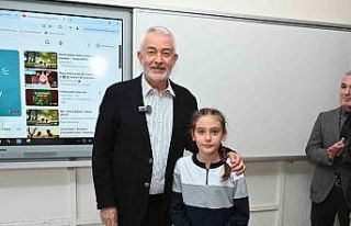 Minik başkanın sınıftaki seçim sözü yerine...