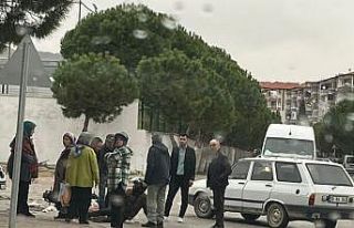 Motosiklet ve otomobilin karıştığı kazada 1 kişi...