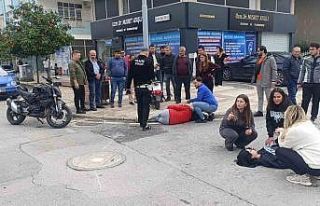 Motosikletler kavşakta çarpıştı, 2 kişi yaralandı:...