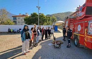 Muğla Büyükşehir Belediyesi gönüllü itfaiyeciler...