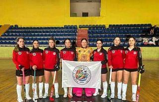 Muğla’da hokey sınırları aşıyor