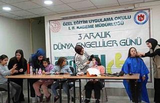 Muş’ta özel çocuklara kuaför sürprizi