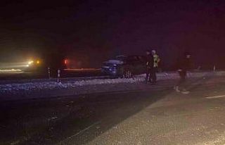 Muş’ta sis ve buzlanma kazaya neden oldu: Otomobil...