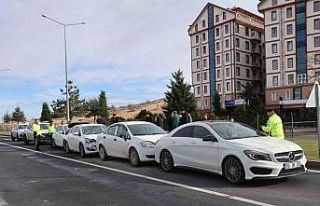 Nevşehir’de 4 otomobil birbirine girdi: 2 yaralı