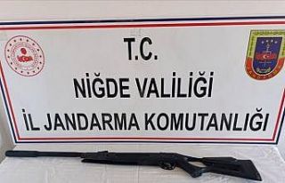 Niğde’de yasadışı silah operasyonu: 3 şüpheli...