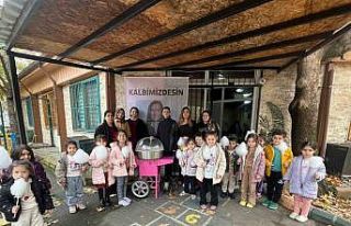 Onların hatırası için çocukları gülümsettiler