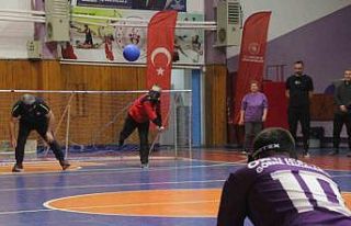 Ordu’da görme engelliler ile protokol arasında...