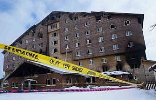 Otel yangını davasında 9 bakanlık personeli hakkında...