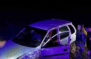 Otomobil tarlaya uçtu, ekipler yaralı için seferber...