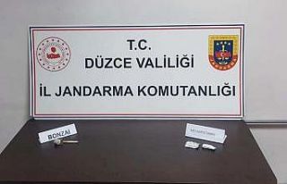 Otomobilin havalandırma menfezinden uyuşturucu çıktı