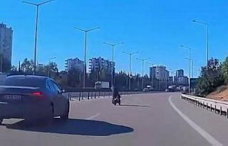 Otoyolda bisikletli tehlikesi: Kazaya ramak kaldı