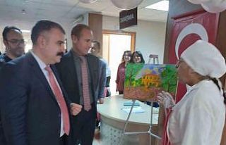 Özel bireylerin yıl boyunca ürettiği eserler sergilendi