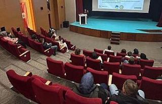 Özel çocuklarla iletişimde altın kurallar anlatıldı