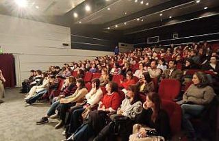 Pelin Esmer, yeni filmiyle Nilüfer’de sinemaseverlerle...