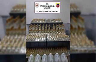 Piyasa değeri 1 milyon 200 bin TL olan kaçak parfüm...