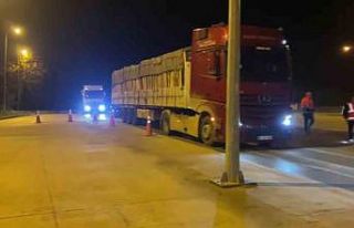 Plakalarını kapatarak kantara girmeyen 6 tıra 461...