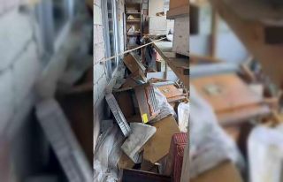 Rize’de ayı 30 Anzer balı peteğini telef etti,...